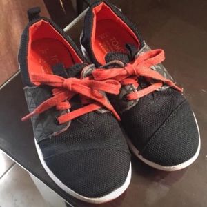 Boys Toms size 13 like New